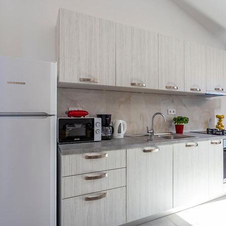City Apartments Silver Pula Exterior photo