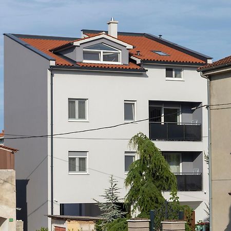 City Apartments Silver Pula Exterior photo