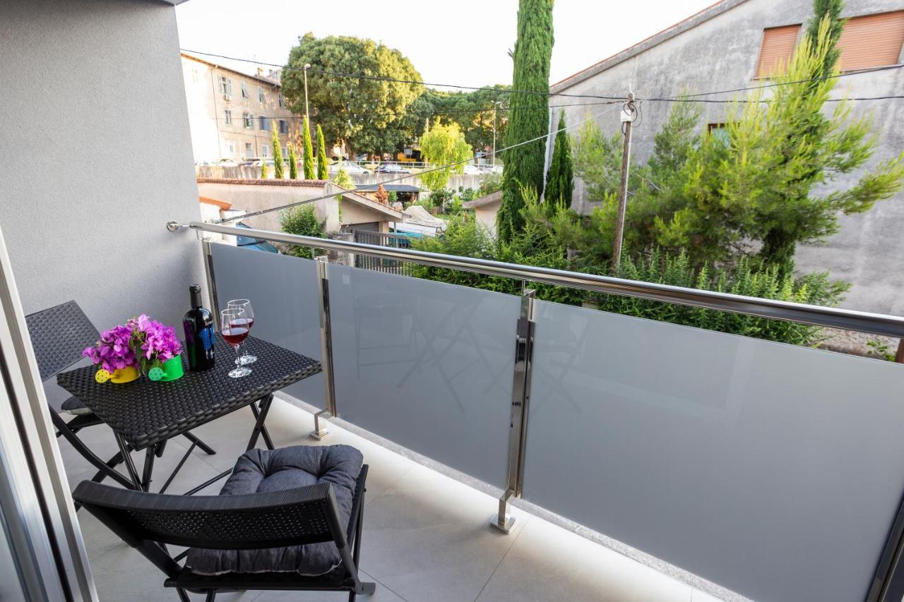 City Apartments Silver Pula Exterior photo