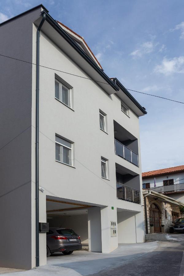 City Apartments Silver Pula Exterior photo