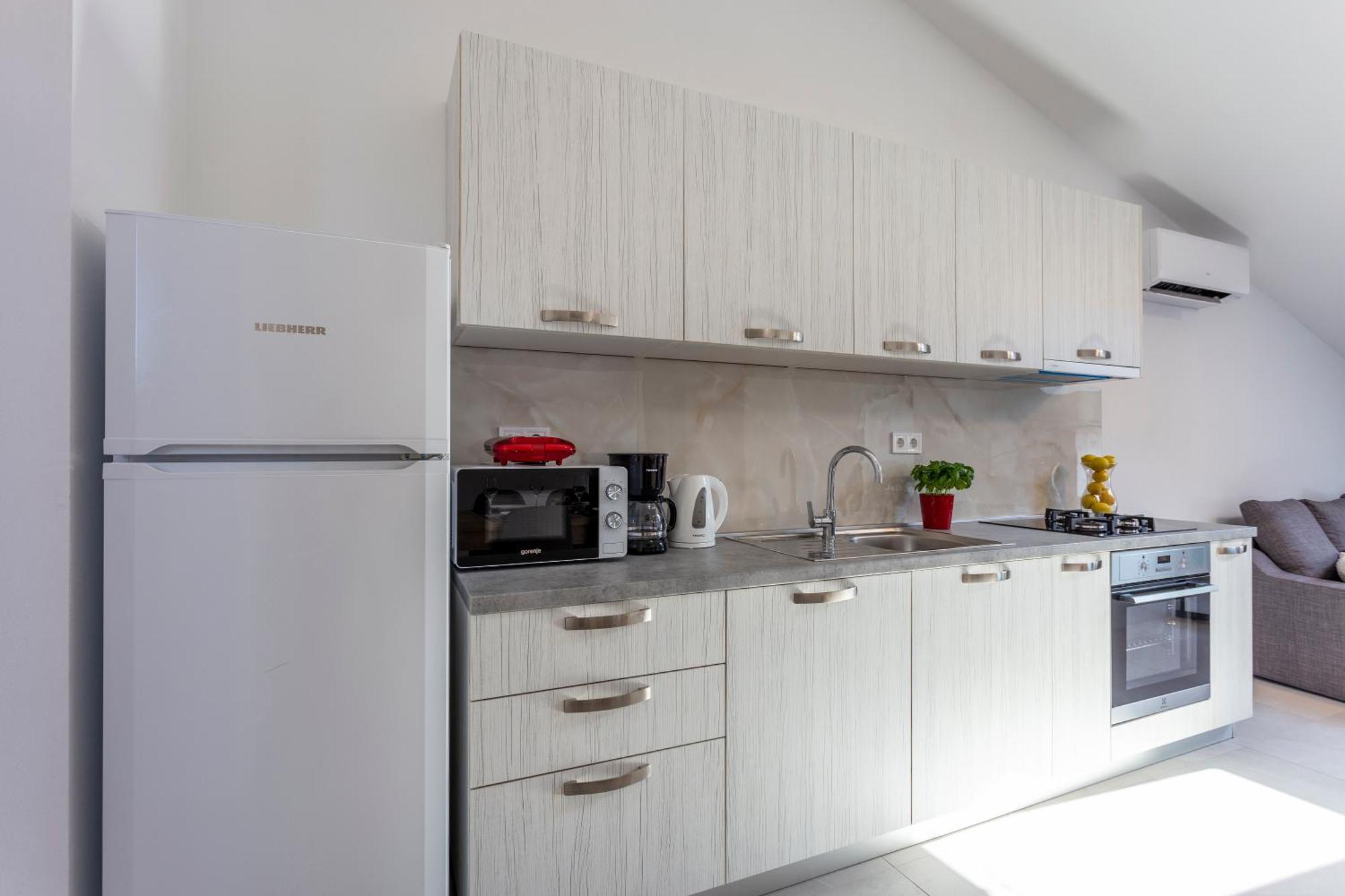 City Apartments Silver Pula Exterior photo