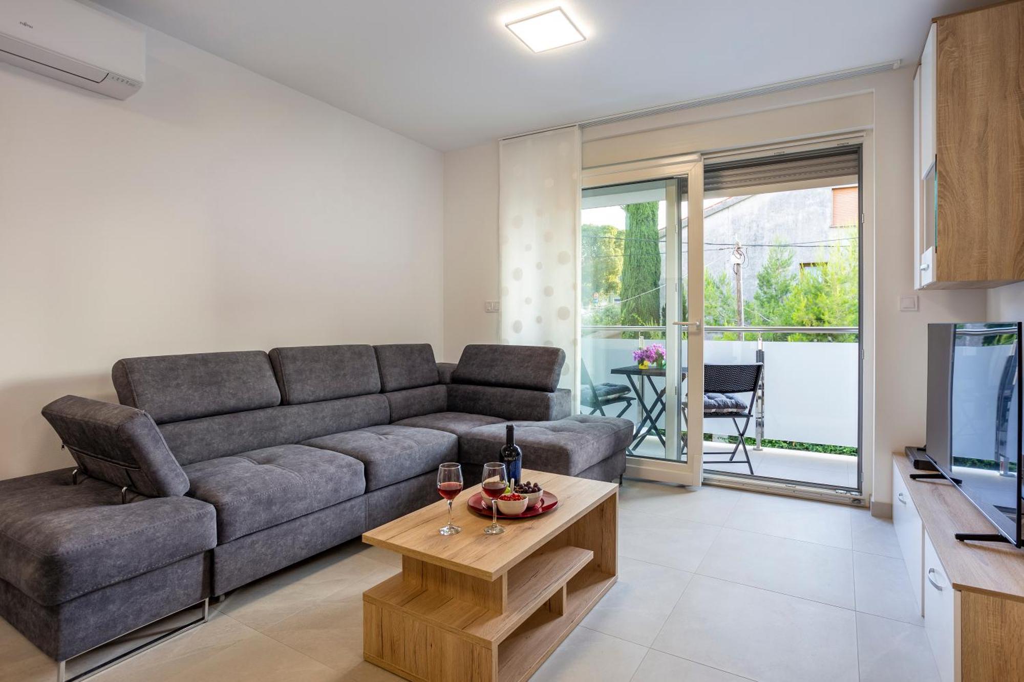 City Apartments Silver Pula Exterior photo
