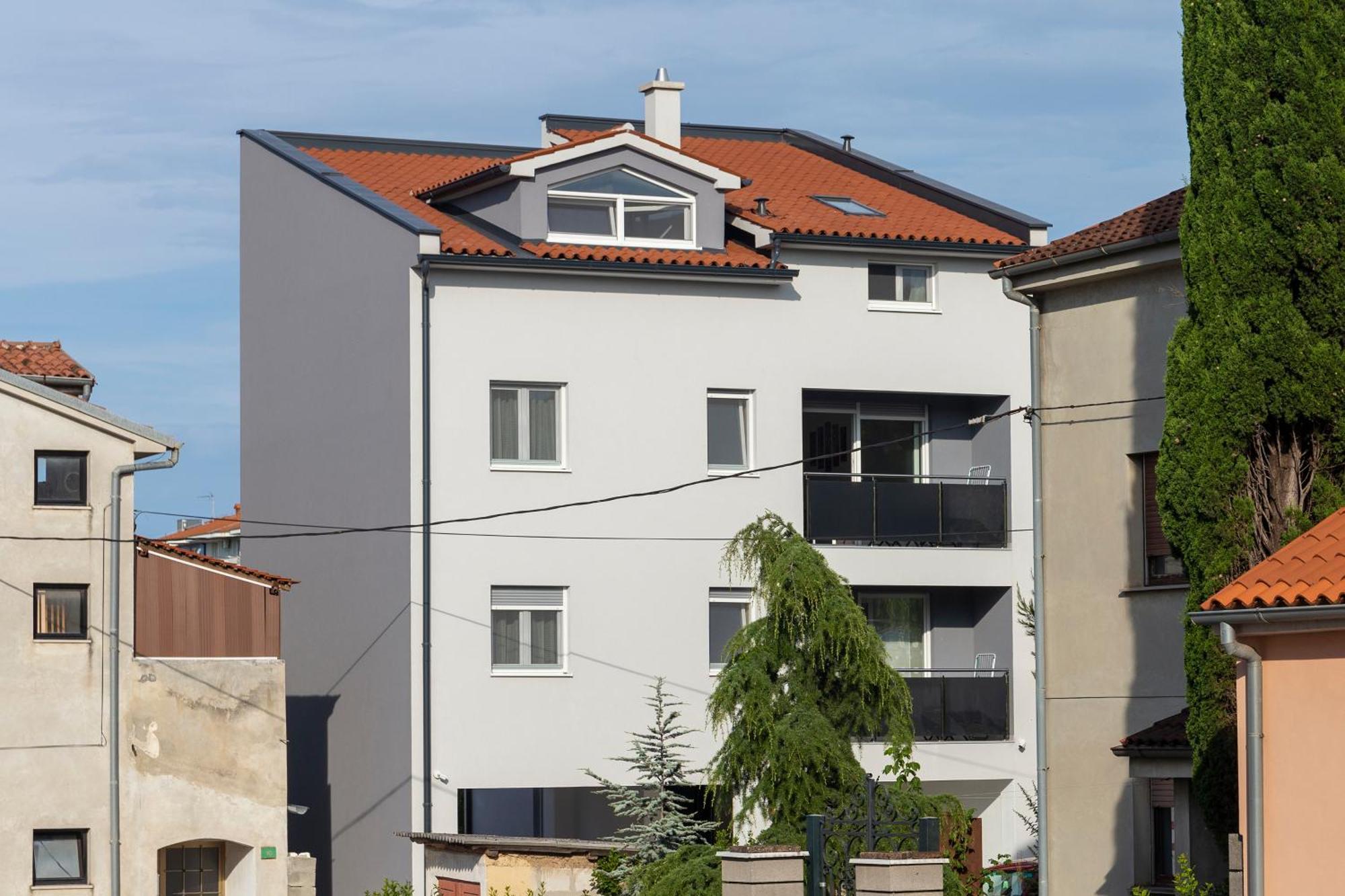 City Apartments Silver Pula Exterior photo